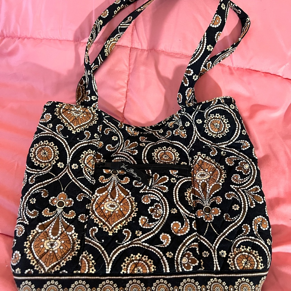 Chic Vera Bradley Caffe Latte Shoulder Bag